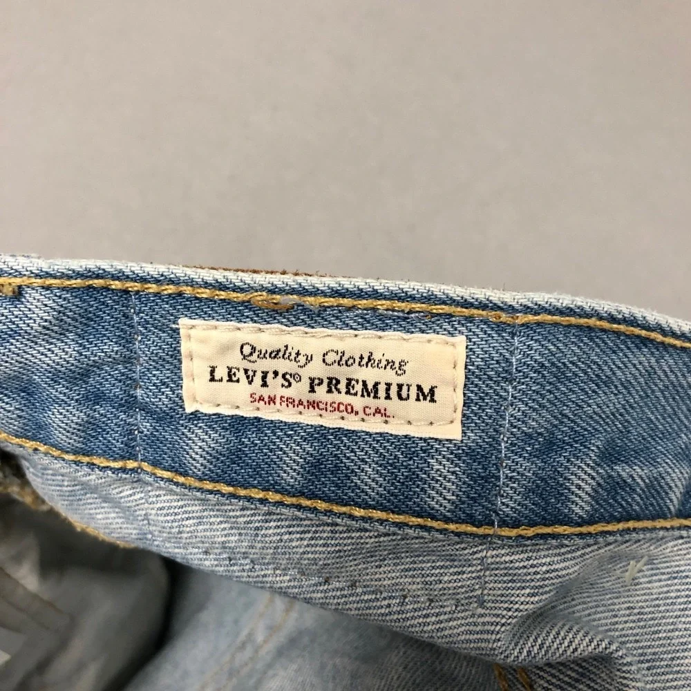Levis step up